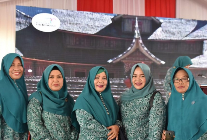 PKK Kampar Hadiri Peringatan Puncak Hari Kesatuan Gerak PKK