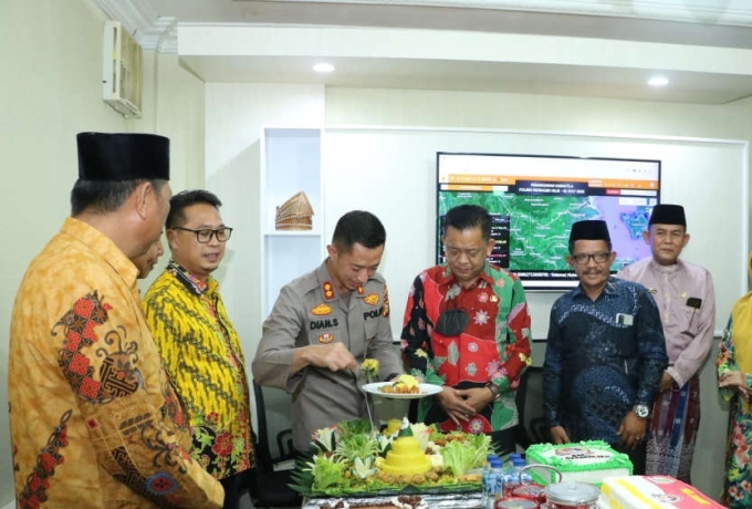 Sambut Hari Bhayangkara ke-76, DPRD Inhil Kunjungi Polres