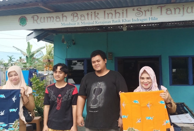 Diskop UKM Inhil Monitoring Rumah Batik Sri Tanjung Tembilahan