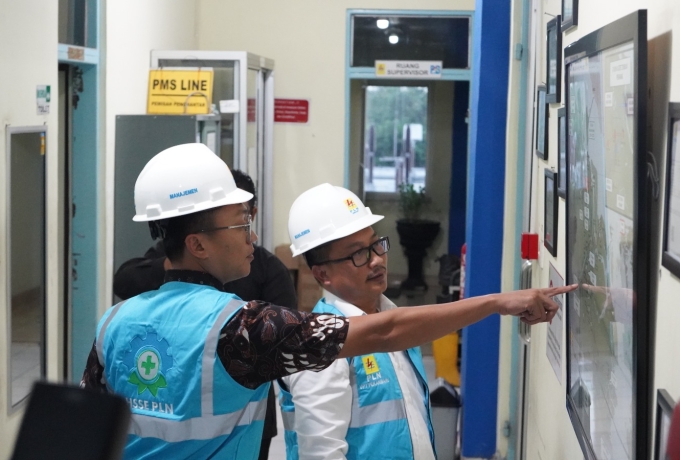 Wamen BUMN Tinjau GI Garuda Sakti dan SCC, Pastikan Kesiapan Kelistrikan Hadapi Natal dan Tahun Baru