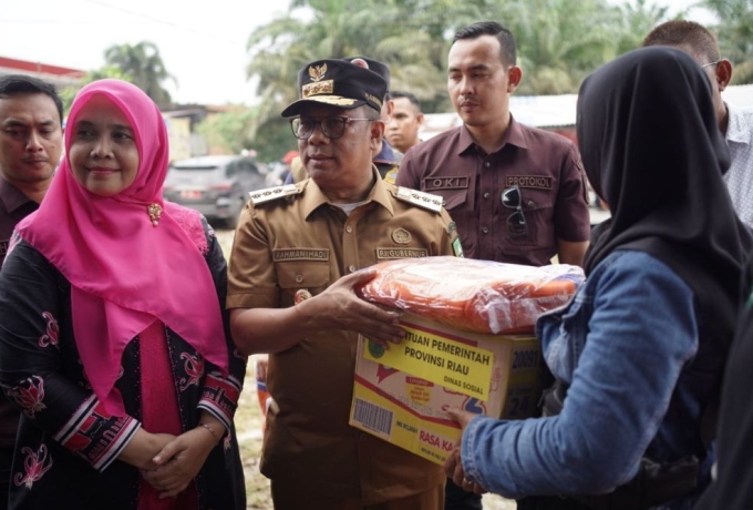 Bantuan Tiba di Inhil, Korban Banjir Dapat Beras 2,5 Ton