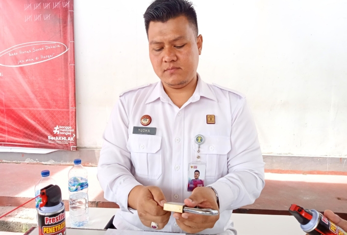 Deteksi Dini Gangguan Kamtib, Rutan Batam Rutin Lakukan Perawatan dan Rolling Gembok Kamar Hunian 