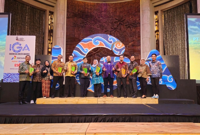 Buktikan Komitmen Hijau, PLN UIP3B Sumatera Raih Penghargaan Platinum Indonesia Green Awards 2025