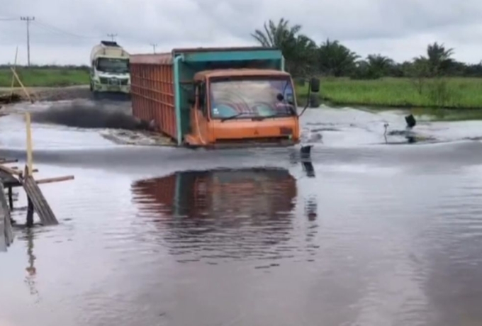 Banjir Landa Rohul, Akses Jalan Sontang-Duri Lumpuh