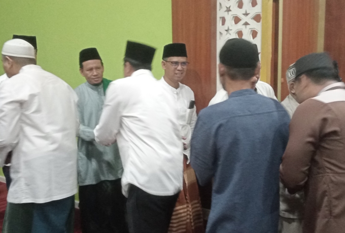 Safari Ramadan di Masjid Darussalam Bukit Sidomulyo, Bupati Iskandarsyah Ajak  Bersatu Bangun Karimun