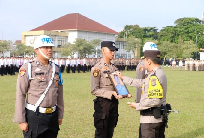Buktikan Janji, Kapolda Riau Pecat 1 Polisi Terlibat Narkoba