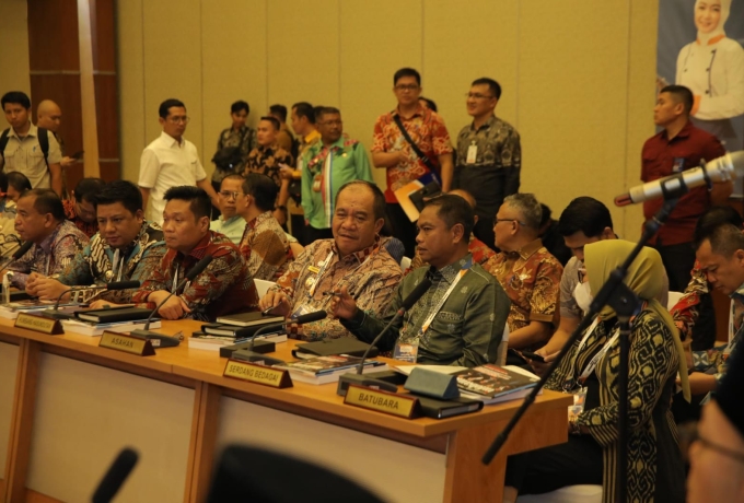 Bupati Asahan Ikuti RUPS Bank Sumut