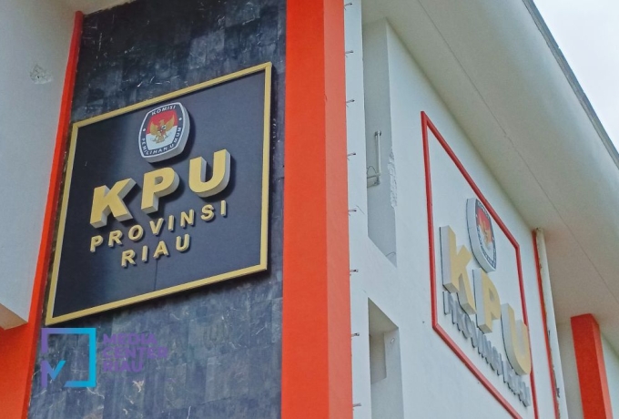 Surplus 53,7 Miliar, KPU Riau Kembalikan Dana Pilkada 2024 ke Kas Daerah