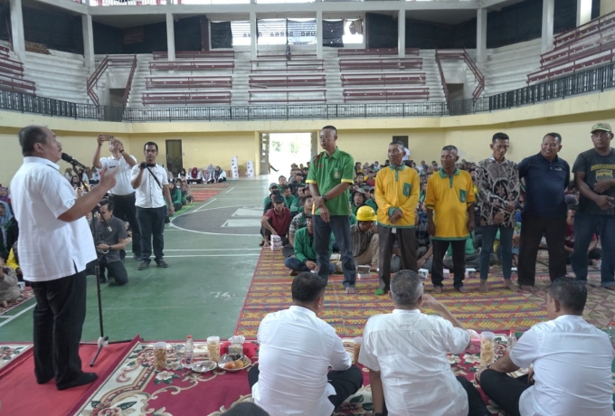 Bupati Asahan dan Wakil Bupati Berikan Salam Hormat Kepada Ratusan Petugas Kebersihan Asahan