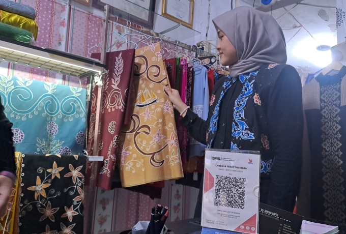 Praktis, UMKM Tradisional Riau Gunakan QRIS BRI