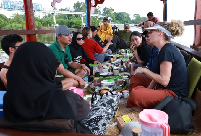 Konsep Menarik, Wisata Susur Sungai dan Makan Beghanyut Pengalaman Menyenangkan