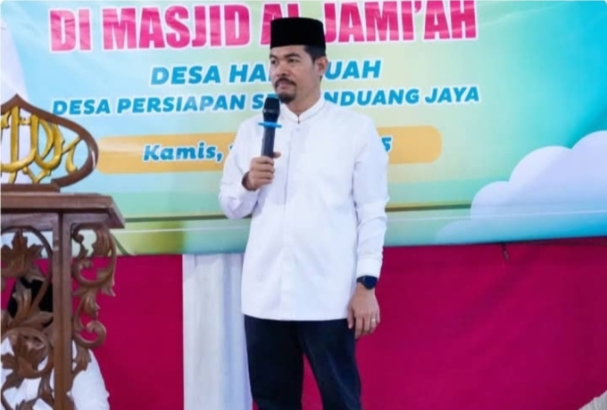 Wakil Pimpinan DPRD Kampar, Iib Nursaleh dan Pemkab Kampar Safari di Desa Hangtuah