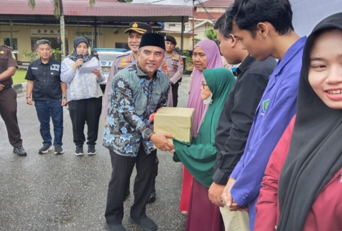 Ketua DPRD Kampar Apresiasi Baksos Polri Presisi Polres Kampar