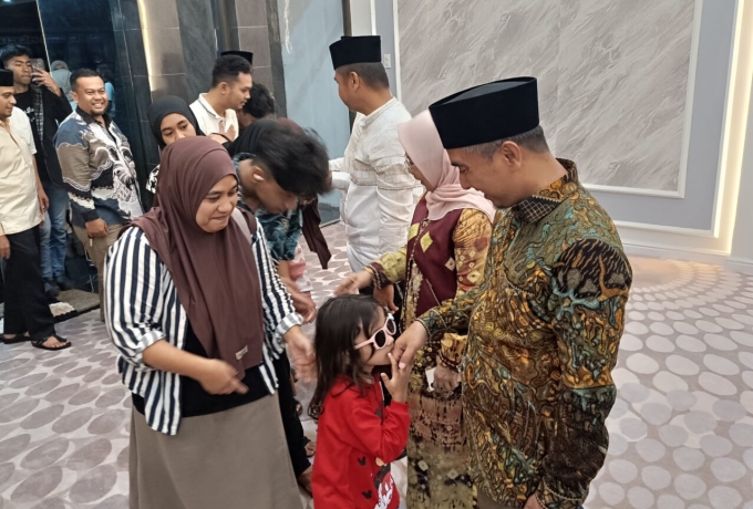 Ketua DPRD Kampar Sambut Kedatangan rombongan Balik Basamo Masyarakat dan Mahasiswa Kampar Jakarta