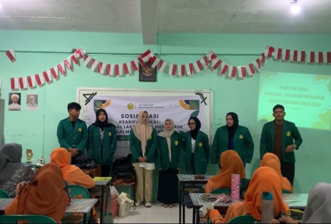 Mahasiswa FH- UMRI Sosialisasi Tentang kearifan Lokal Minuman Laksamana Mengamuk