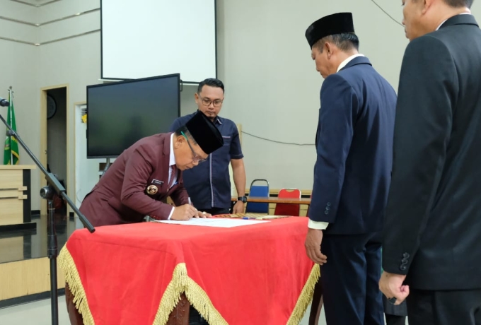 Bupati Kepulauan Meranti Lantik Dua Pejabat Pimpinan Tinggi Pratama
