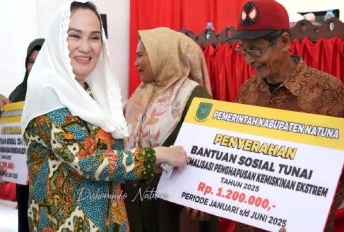 Inspiratif! Bupati Cen Sui Lan Salurkan BST dari Anggaran Mobil Dinas, 665 Keluarga Terbantu