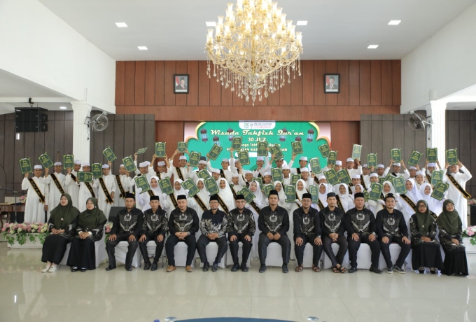 Bupati Asahan Wisuda 48 Orang Santri Lembaga Tahfidz Al-Qir'an Pemkab Asahan