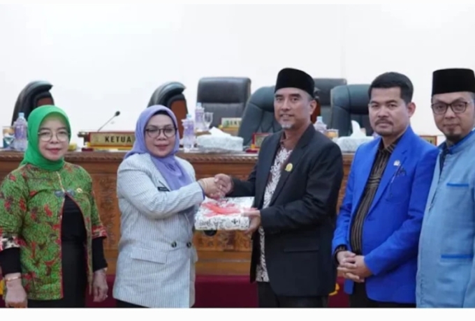 Paripurna DPRD, Pemkab Kampar Sampaikan Rancangan Perubahan KUA dan PPAS APBD Tahun 2025