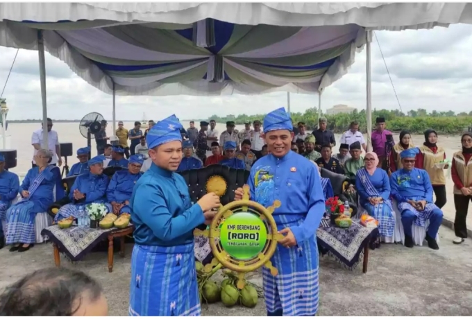 Penyerahan Kapal Roro KMP Berembang, Bupati Inhil: Semoga Memberikan Manfaat Besar
