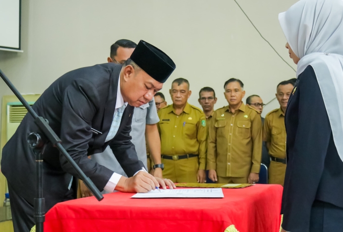 Wakil Bupati Kepulauan Meranti Lantik 28 Pejabat Administrator dan Pengawas