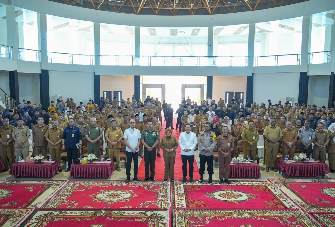 Bupati Afni Ingin Pembangunan di Mulai dari Kampung