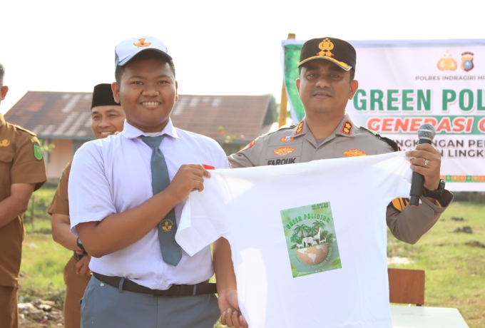 Polres Inhil Gelar Sosialisasi Green Policing dan Gerakan Gen Z Cinta Lingkungan