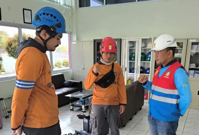 Jaga Keandalan Jelang HUT RI ke-80, PLN ULTG Bintan Uji Lightning Arrester