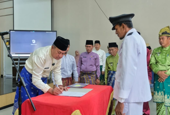 Wakil Bupati Kepulauan Meranti Lantik Tiga Penjabat Kepala Desa