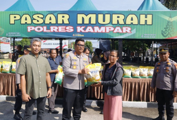 Bulog Kampar dan Polres Gelar Pasar Murah Beras