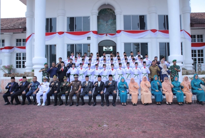 Bupati Asahan Kukuhkan Paskibraka HUT ke-80 RI