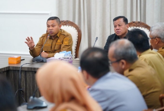 Bupati Kuansing dan Gubernur Riau Matangkan Persiapan Festival Pacu Jalur 2025