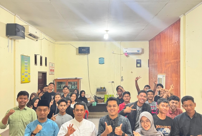 Polbeng Gelar English Adventure Camp, Tingkatkan Komunikasi Bahasa Inggris Remaja Desa Senggoro