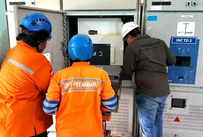 Semangat Sumpah Pemuda, PLN Pastikan Keandalan Sistem Listrik melalui Rekomisioning SLO Kubikel 20 kV di GI Dumai