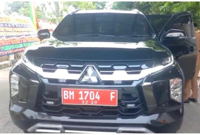 Misteri Vellfire Rp 1,8 Miliar: Sekda Pakai Mobil Dinas Baru, Mobil Bupati Kampar ke Mana?
