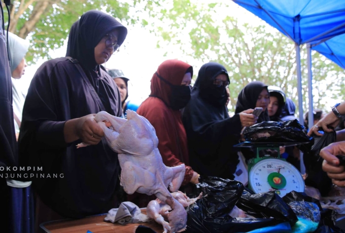 Operasi Pasar Murah, Walikota Tanjungpinang Lis Harap Ringankan Beban Masyarakat