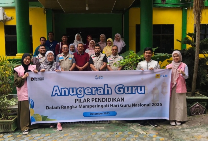 YBM dan Srikandi PLN UPT Pekanbaru Salurkan Santunan untuk Guru Madrasah dan Guru Mengaji pada Peringatan Hari Guru Nasional