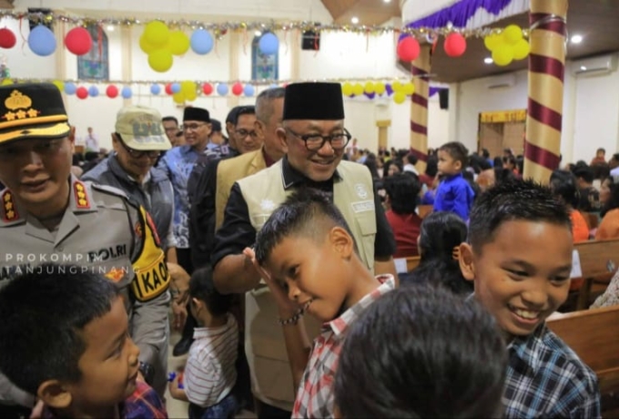 Lis Raja dan Forkopimda Pantau Ibadah Malam Natal di Tanjungpinang