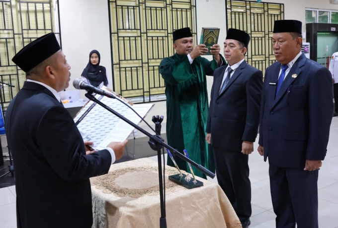 Tukar Posisi Kakan Kemenag, Muliardi Lantik Fuadi ke Siak dan Erizon ke Kampar