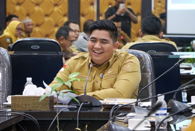 Bupati Bintan Roby Pimpin Rapat Staf Perdana Tahun 2026
