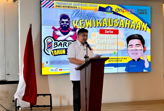 Cetak Wirausaha Muda Mandiri, Bupati Roby Resmi Buka Pelatihan Barber untuk Pemuda Bintan