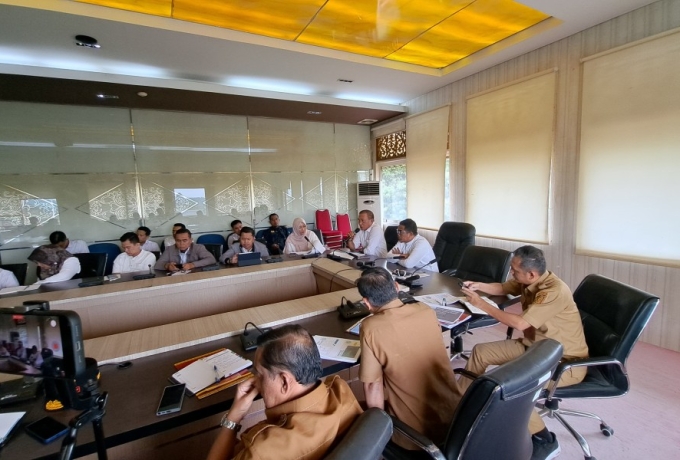 Bupati Zukri Pimpin Rapat Penanganan Banjir Sungai Kampar, Fokus Penataan Sungai Kerinci