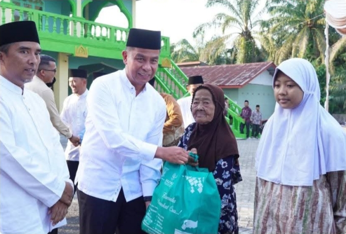 Safari Ramadhan di Tapung Hilir, Ketua DPRD Ahmad Taridi Dampingi Bupati Ahmad Yuzar