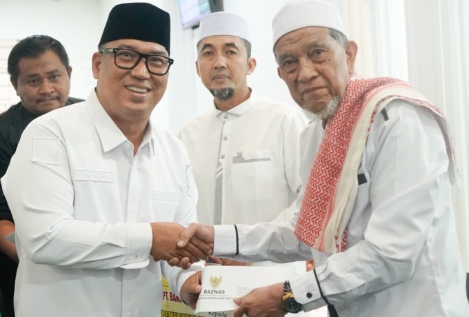Wagub Nyanyang Safari Ramadhan di Batam, Serahkan Bantuan ke Anak Yatim dan Dhuafa