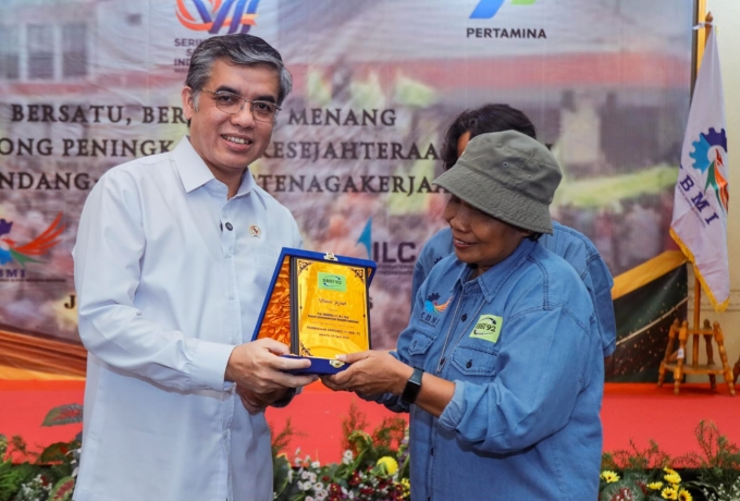 Menaker Ajak Serikat Pekerja Perkuat Kompetensi Hadapi Transformasi Dunia Kerja