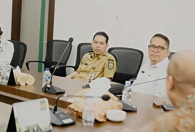 Pemprov Riau Dorong Perguruan Tinggi Swasta Tingkatkan Mutu Pendidikan dan SDM