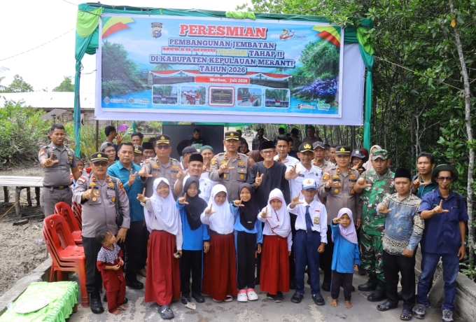 Wakapolres Kepulauan Meranti Resmikan Jembatan Merah Putih Presisi