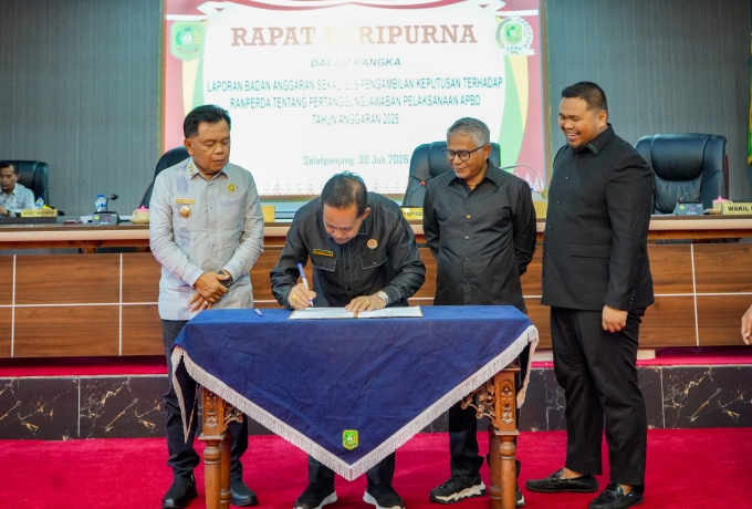 DPRD Kepulauan Meranti Sahkan Ranperda Pertanggungjawaban APBD 2025, Pemkab Siap Tindaklanjuti 11 Rekomendasi Banggar