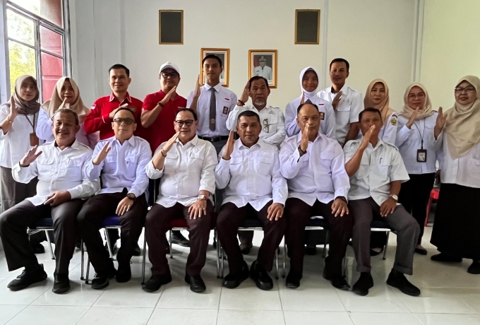 Wabup Rocky Lepas Dua Calon Anggota Paskibraka Tingkat Provinsi Kepulauan Riau Tahun 2026.