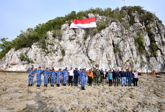 Merah Putih Berkibar di Pulau Sahi Natuna, Lanud RSA Gandeng Forkopimda dan Warga Kobarkan Semangat Kemerdekaan